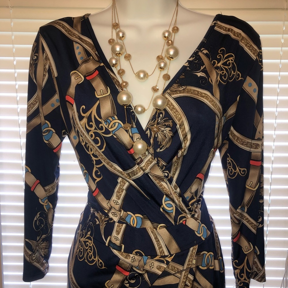 Dress 👗 - Picture 2 of 4